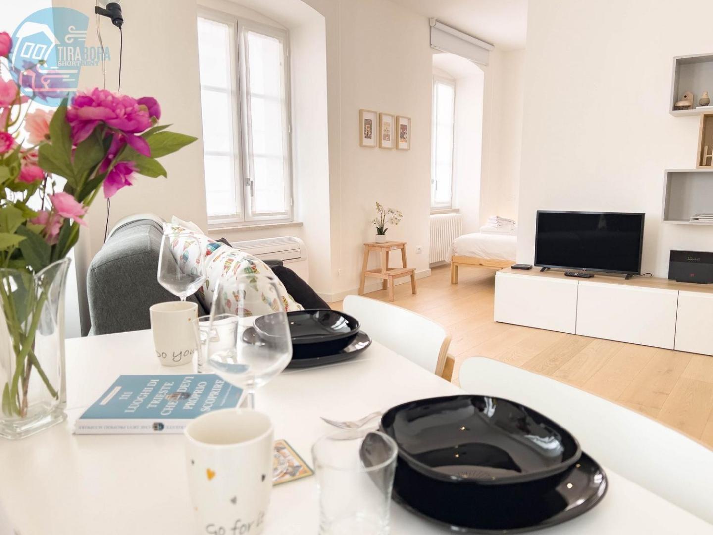 Corridoni 2B Tirabora Short Rent Apartment Trieste Luaran gambar